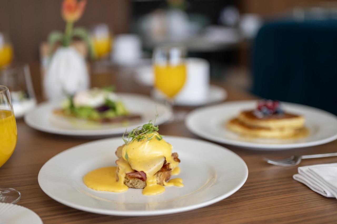 Renaissance Porto Lapa Hotel Ngoại thất bức ảnh Eggs Benedict